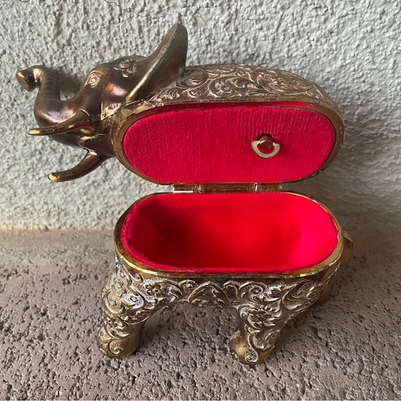 Heavy Decorative Sankyo Ornamental Elephant Music Box - Picture 8 of 13